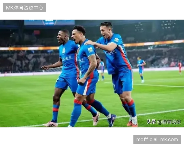国际足联引入脑震荡换人名额保护球员健康,并规定上下半场各设3分钟强制补水时间 国际足联引入脑震荡换人名额保护球员健康,并规定上下半场各设3分钟强制补水时间